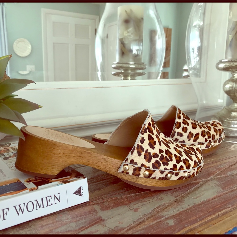 Bird of Flight leopard print clog.